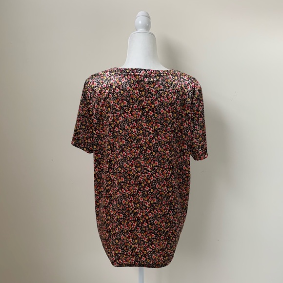 Old Navy Oversized Velvet Floral Tee - Picture 3 of 8